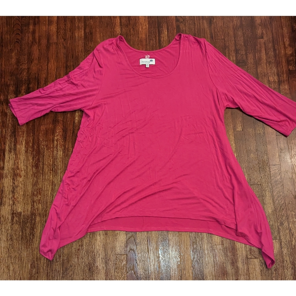 Liz Lange Y2K hot pink quarter sleeve stretchy waterfall tunic shirt